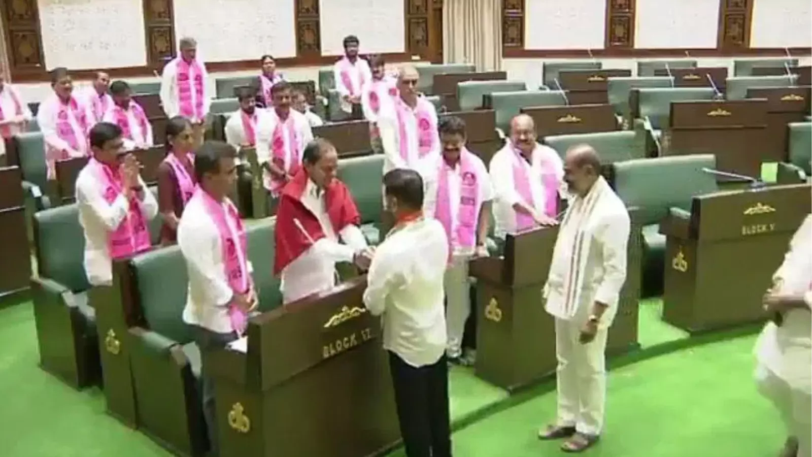 interesting scene took place on the first day of the telangana assembly sessions