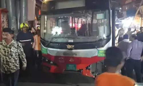 BEST bus accident at Bhandup West station Mumbai
