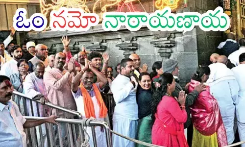 rush of devotees continues in tirumala today