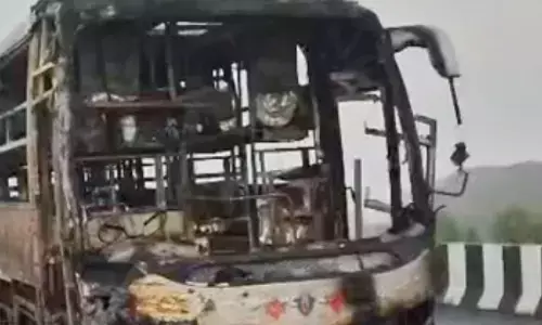 travels bus meets with accident in andhra pradesh travels bus meets with accident in andhra pradesh