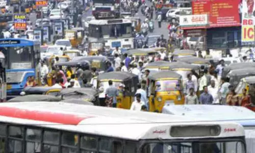 those going to LB Nagar in hyderabad city should be vigilant.