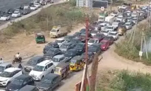 traffic jam has occurred at the y-junction at nandigama in ntr district