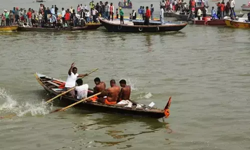 Andhra Pradesh : నేడు ఆత్రేయపురంలో కేరళ తరహా పడవ పోటీలు