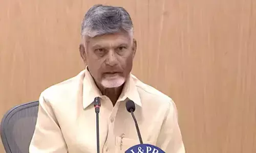 andhra pradesh chief minister chandrababu  has given a warning to officials