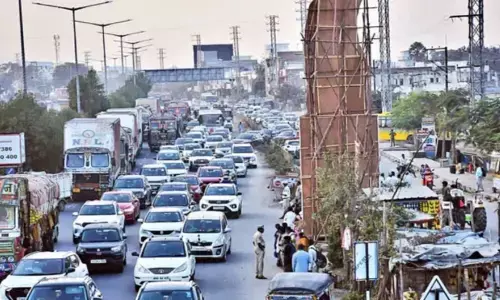 vehicles stalled on the hyderabad-vijayawada national highway