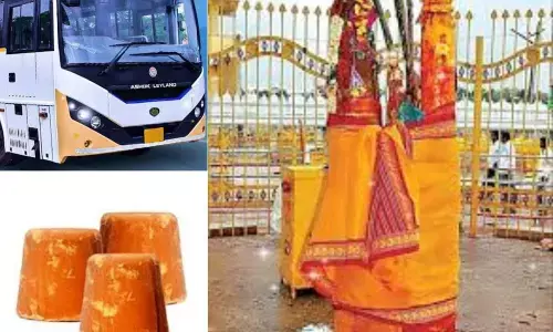 సమ్మక్క–సారలమ్మ జాతర: మేడారానికి వెళ్లలేనివారికి బంగారం ప్రసాదం హోం డెలివరీ