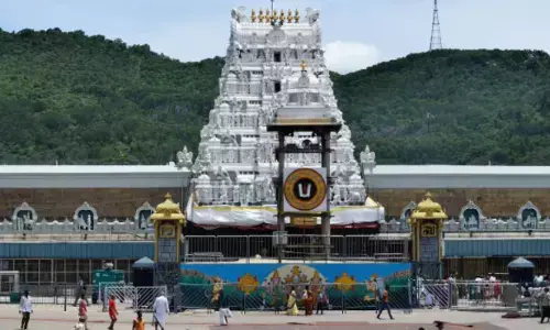 Tirumala : తిరుమలకు వెళ్లే భక్తులకు గుడ్ న్యూస్.. ఆన్ లైన్ కోటా టిక్కెట్లు?