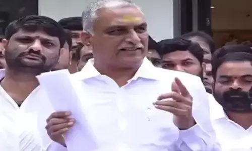 Harish Rao : అవినీతిని ప్రశ్నించినందుకే తనకు నోటీసులు