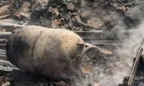 చెన్నైలో గ్యాస్ సిలిండర్ పేలి నలుగురు మృతి