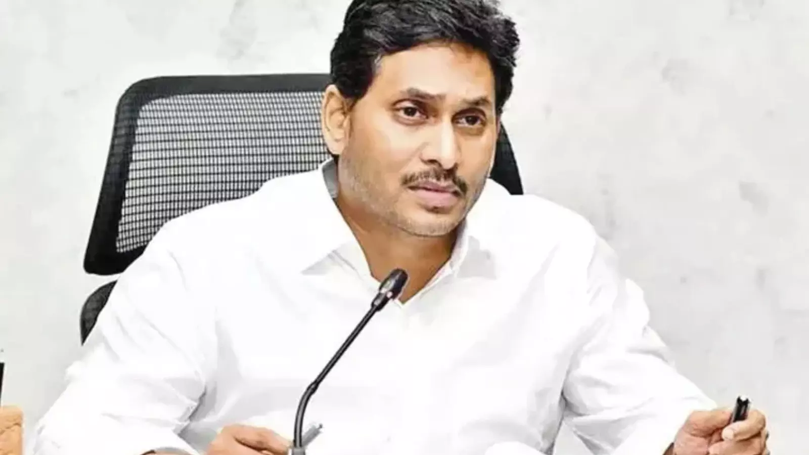 YRCP : నేడు వైసీపీ పార్లమెంటరీ పార్టీ సమావేశం YRCP : నేడు వైసీపీ పార్లమెంటరీ పార్టీ సమావేశం