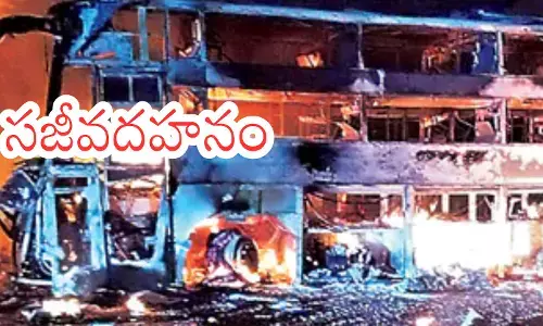 bus accident in andhra pradesh. three killed in this accident bus accident in andhra pradesh. three killed in this accident