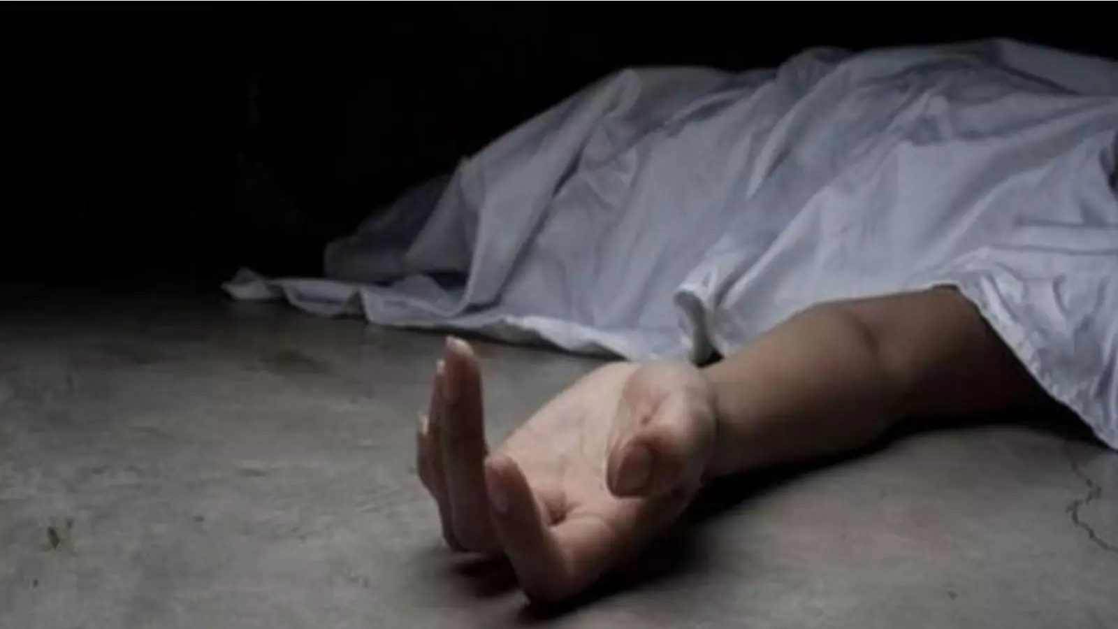 ప్రిన్సిపల్ ఇంట్లో పనులు... విద్యార్థిని మృతి ప్రిన్సిపల్ ఇంట్లో పనులు... విద్యార్థిని మృతి