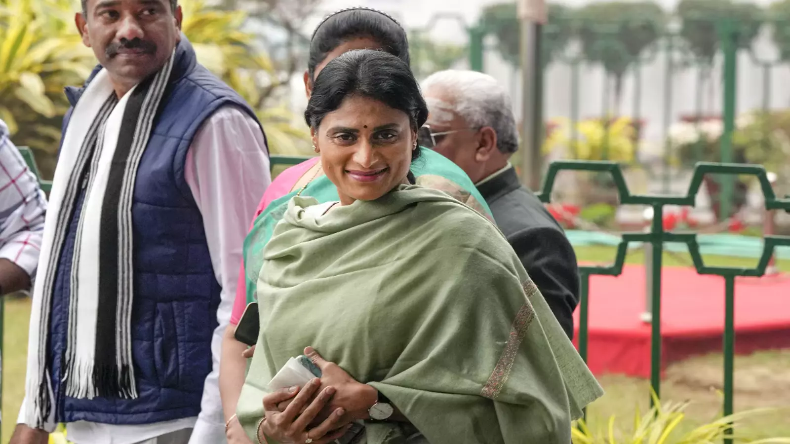 apcc chief ys sharmila reddy met with congress leader rahul gandhi apcc chief ys sharmila reddy met with congress leader rahul gandhi