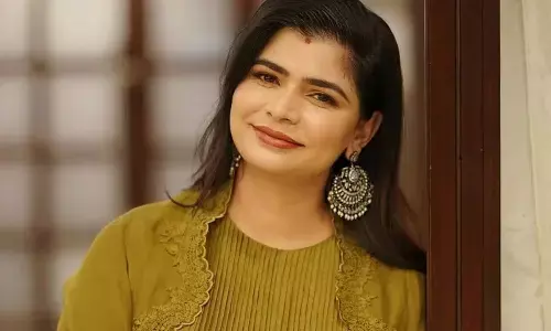 singer chinmayi counters mega star chiranjeevi