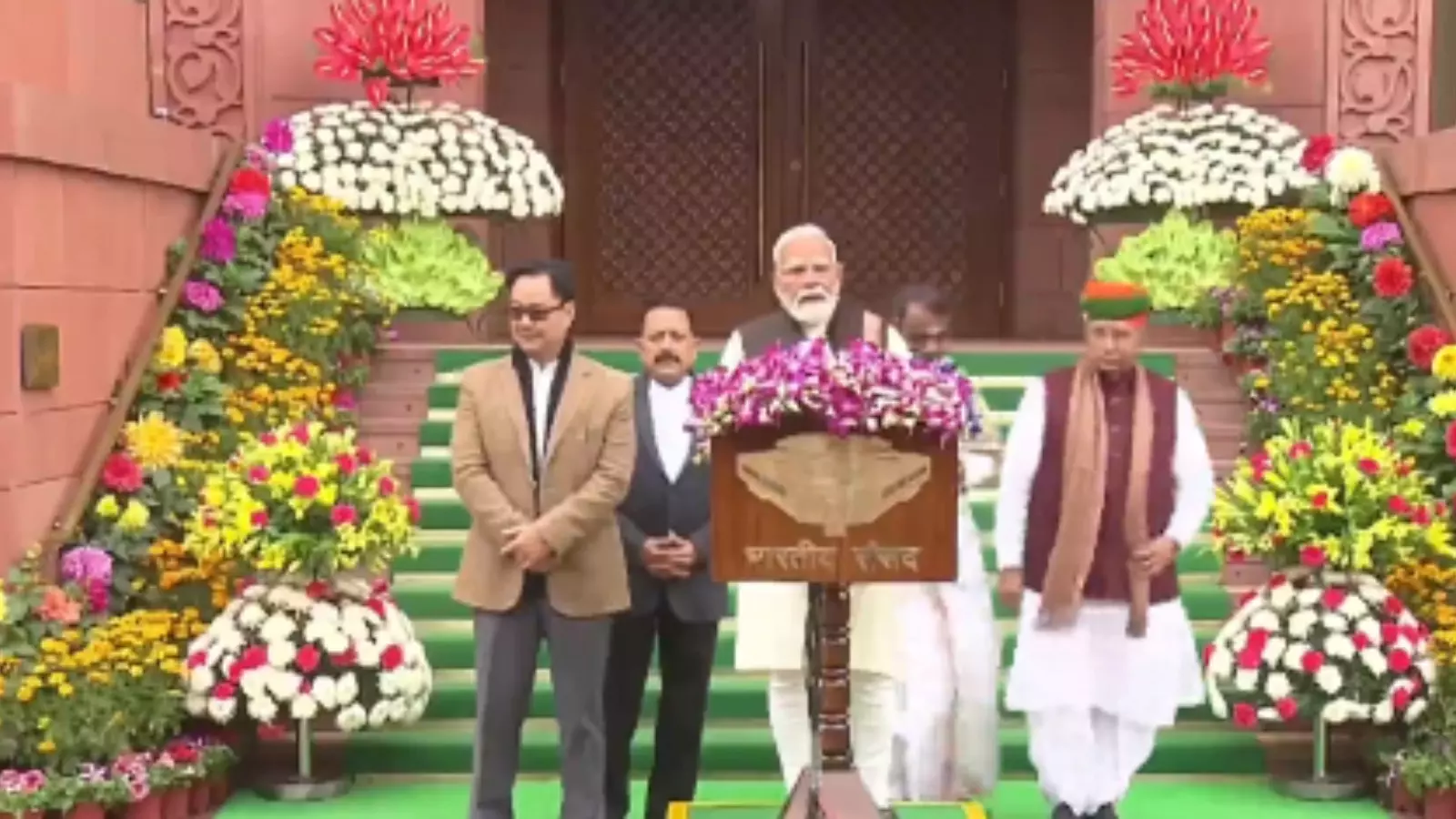 రాష్ట్రపతి ప్రసంగంపై మోదీ ఏమన్నారంటే? రాష్ట్రపతి ప్రసంగంపై మోదీ ఏమన్నారంటే?