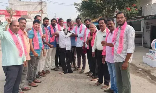 brs leaders are protesting across the state during the kcr SIT investigation