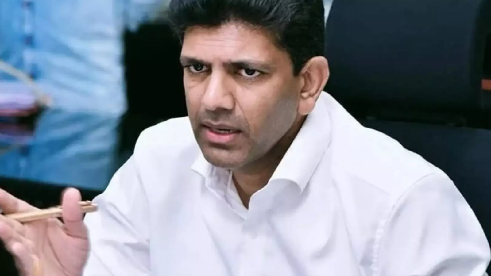 పక్కా ఇళ్ల పురోగతిపై పెమ్మసాని సమీక్ష