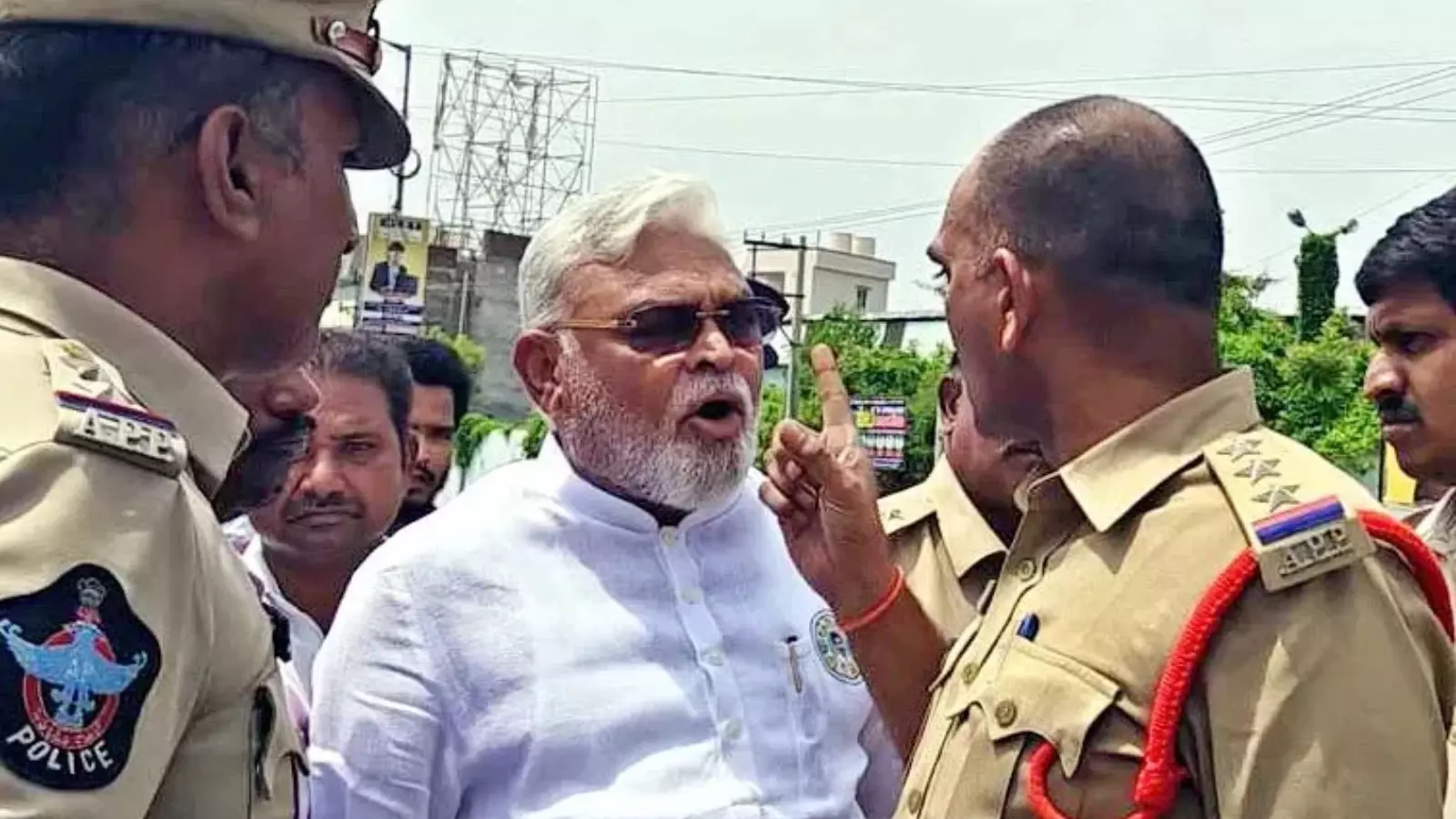 అంబటిని గుంటూరుకు తీసుకొచ్చిన పోలీసులు