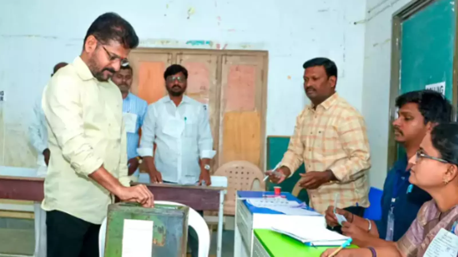 Telangana : మున్సిపల్ ఎన్నికల్లో పోలింగ్ శాతం ఎంతంటే?