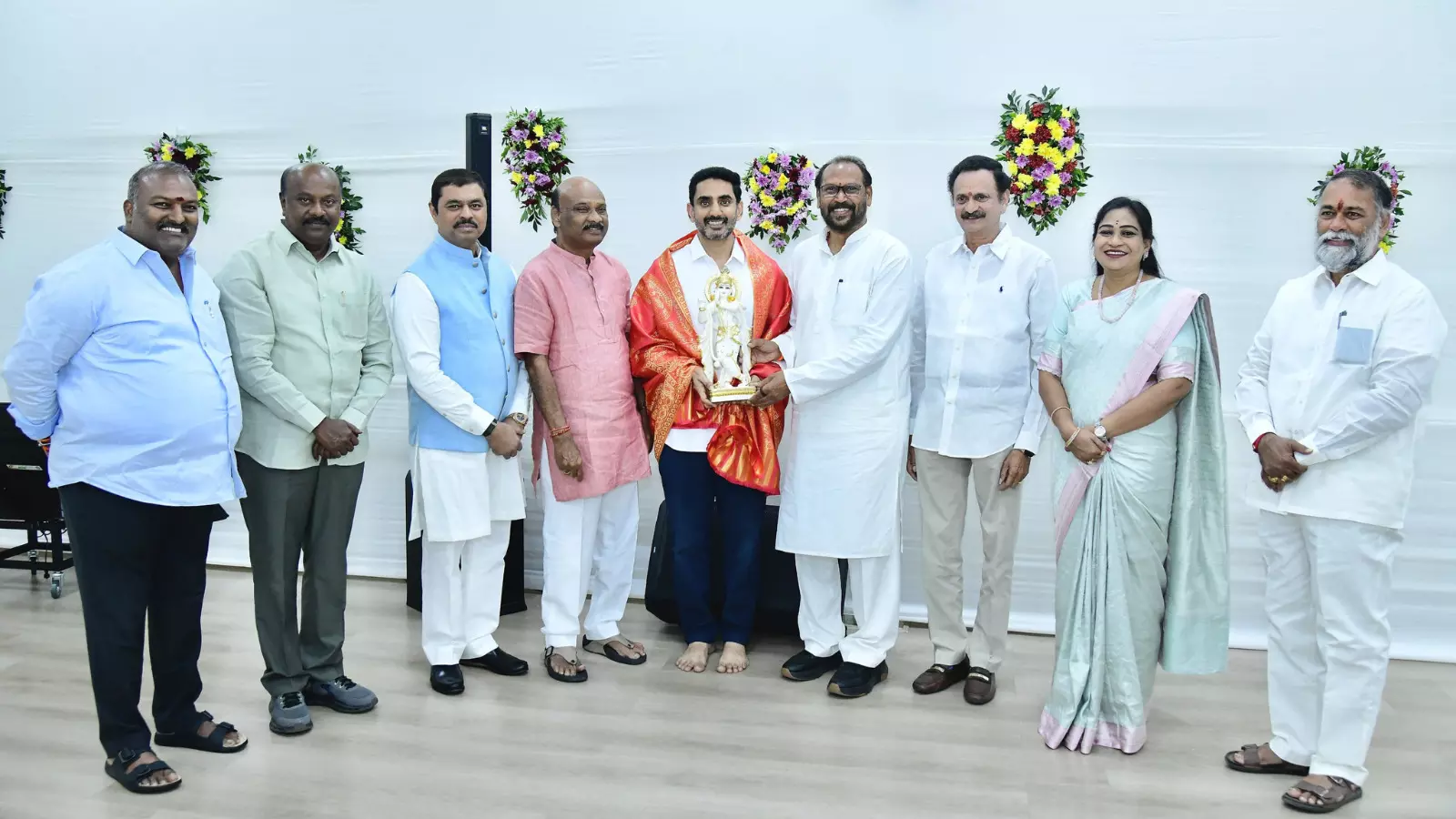 లోకేశ్ అభిమాన ఆహ్వానం..ఆత్మీయ ఆతిథ్యం లోకేశ్ అభిమాన ఆహ్వానం..ఆత్మీయ ఆతిథ్యం