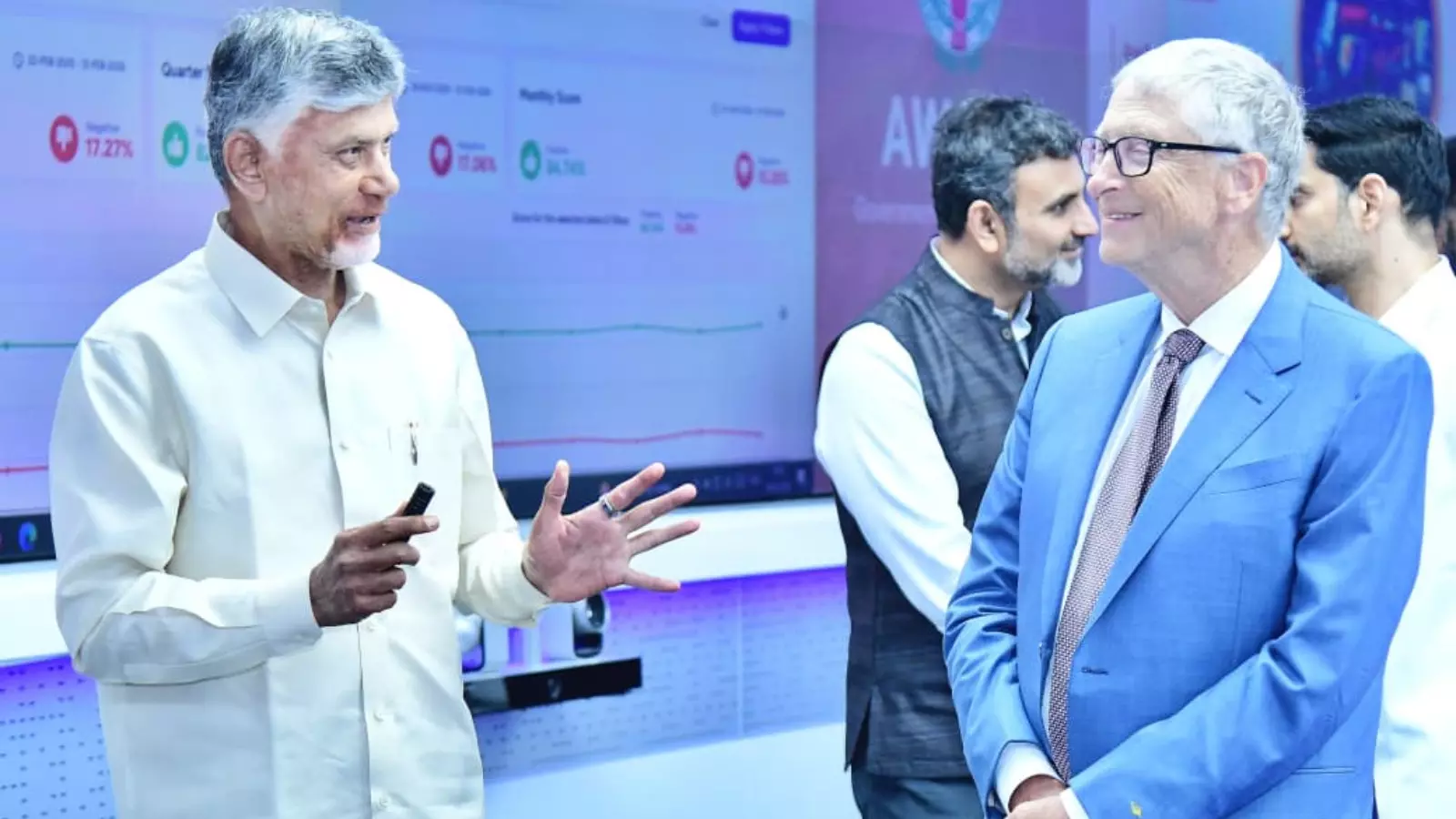 గుడ్ వర్క్ అంటూ గేట్స్ కితాబు