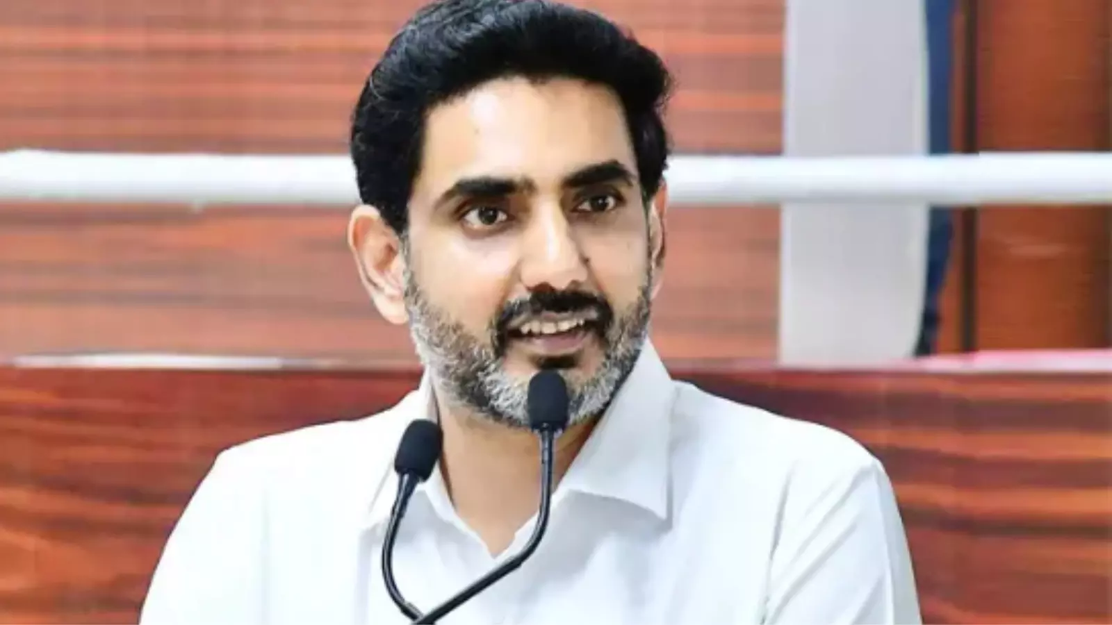 Nara Lokesh : బొత్సకు పార్టీపై పట్టు లేదు : లోకేశ్ Nara Lokesh : బొత్సకు పార్టీపై పట్టు లేదు : లోకేశ్