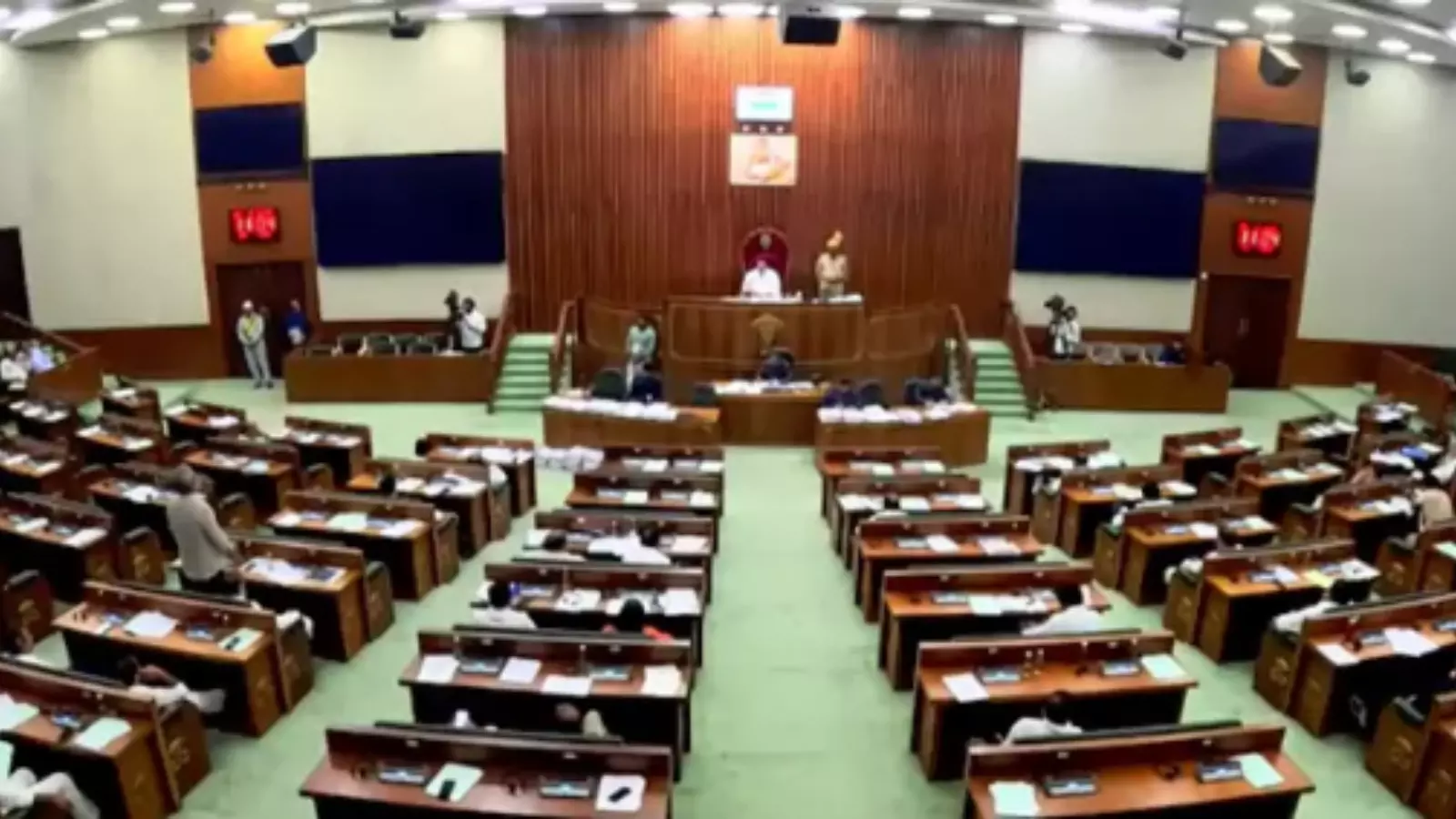 Andhra Pradesh : శాసనమండలి ఛైర్మన్ కు కూటమి నేతల ఫిర్యాదు