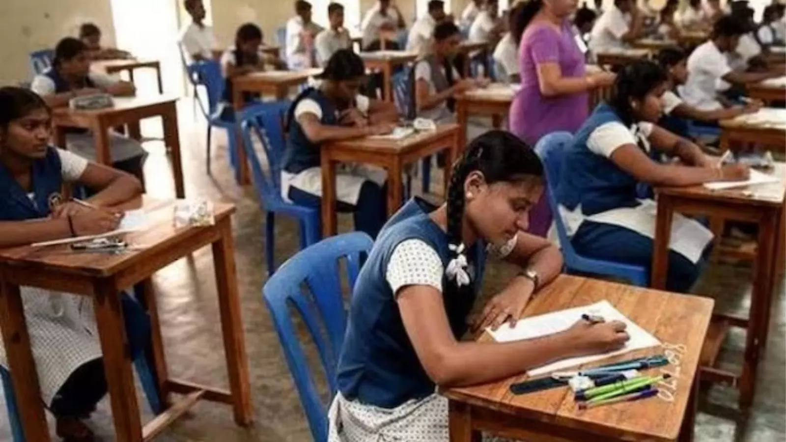 Andhra Pradesh : నేటి నుంచి ఇంటర్మీడియట్ పరీక్షలు.. నిబంధనలివే Andhra Pradesh : నేటి నుంచి ఇంటర్మీడియట్ పరీక్షలు.. నిబంధనలివే