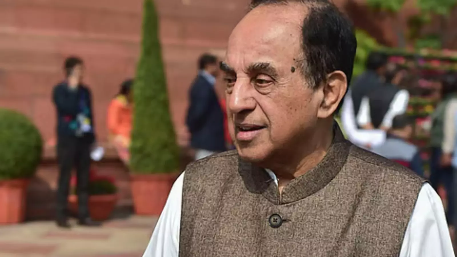 సుబ్రహ్మణ్యస్వామికి సుప్రీంకోర్టులో ఎదురుదెబ్బ