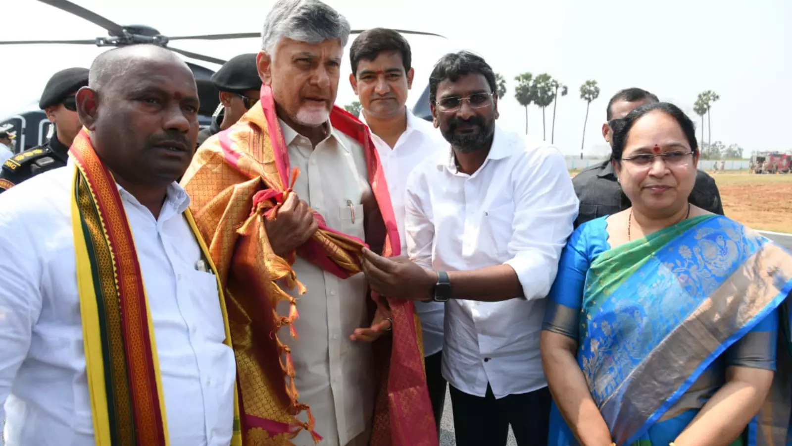 Chandrababu : హెచ్పీవీ వ్యాక్సినేషన్ ను ప్రారంభించిన చంద్రబాబు Chandrababu : హెచ్పీవీ వ్యాక్సినేషన్ ను ప్రారంభించిన చంద్రబాబు