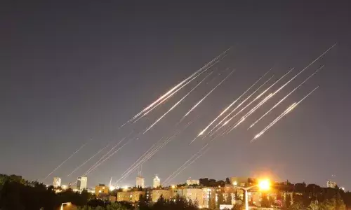 israel launches attacks on iran