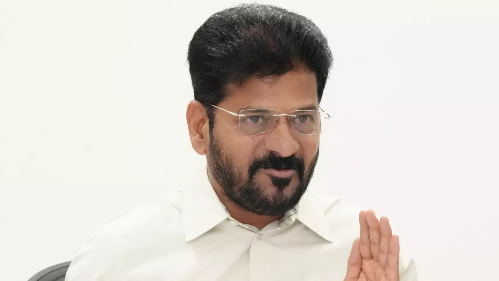 Revanth Reddy : కలెక్టర్లకు రేవంత్ కీలక సూచనలు Revanth Reddy : కలెక్టర్లకు రేవంత్ కీలక సూచనలు