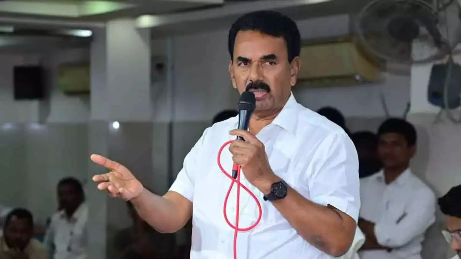 నేడు కొల్లాపూర్లో మంత్రి జూపల్లి పర్యటన నేడు కొల్లాపూర్లో మంత్రి జూపల్లి పర్యటన