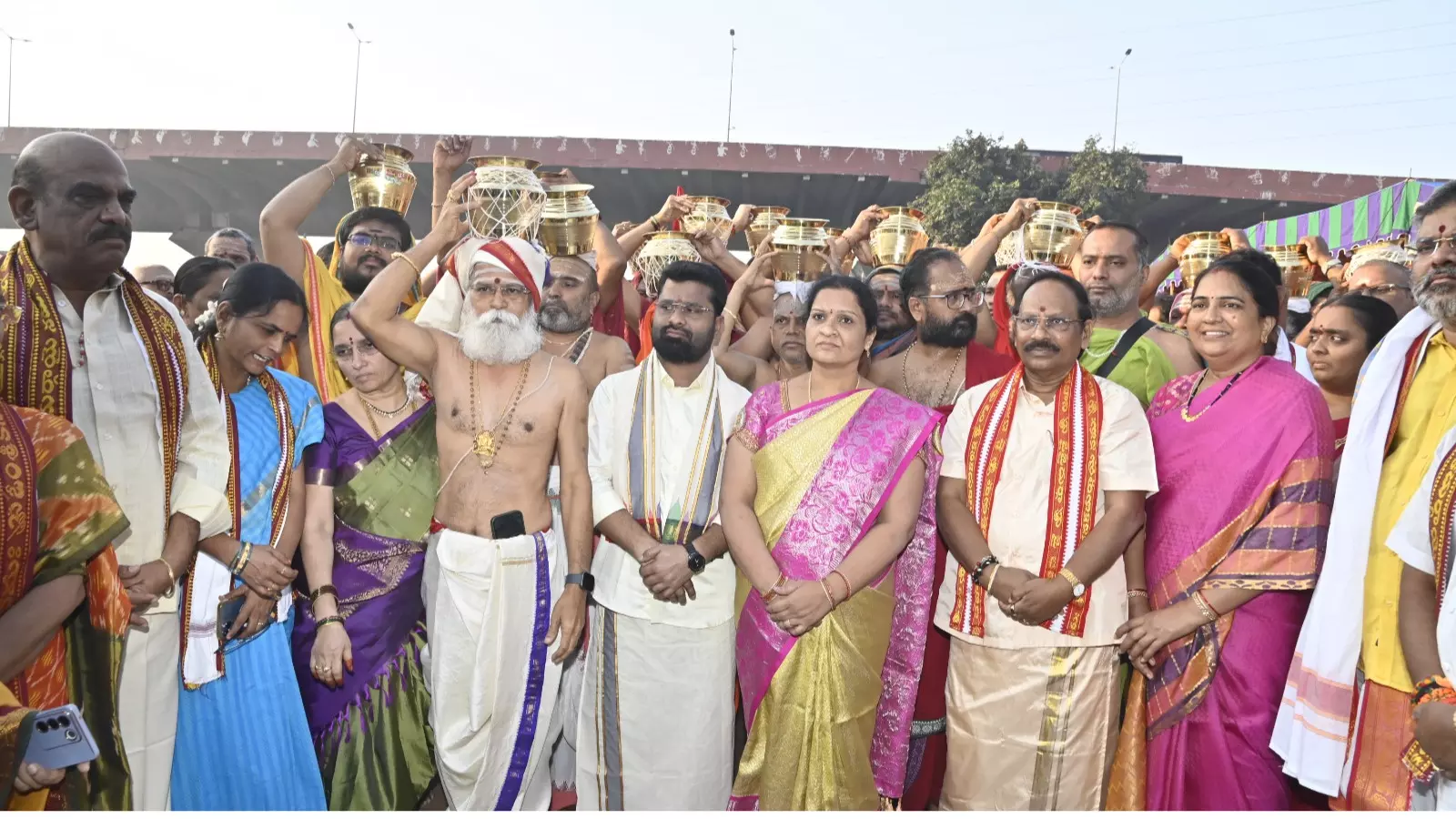 Vijaywada : ఇంద్రకీలాద్రిపై మహాకుంభాభిషేకం