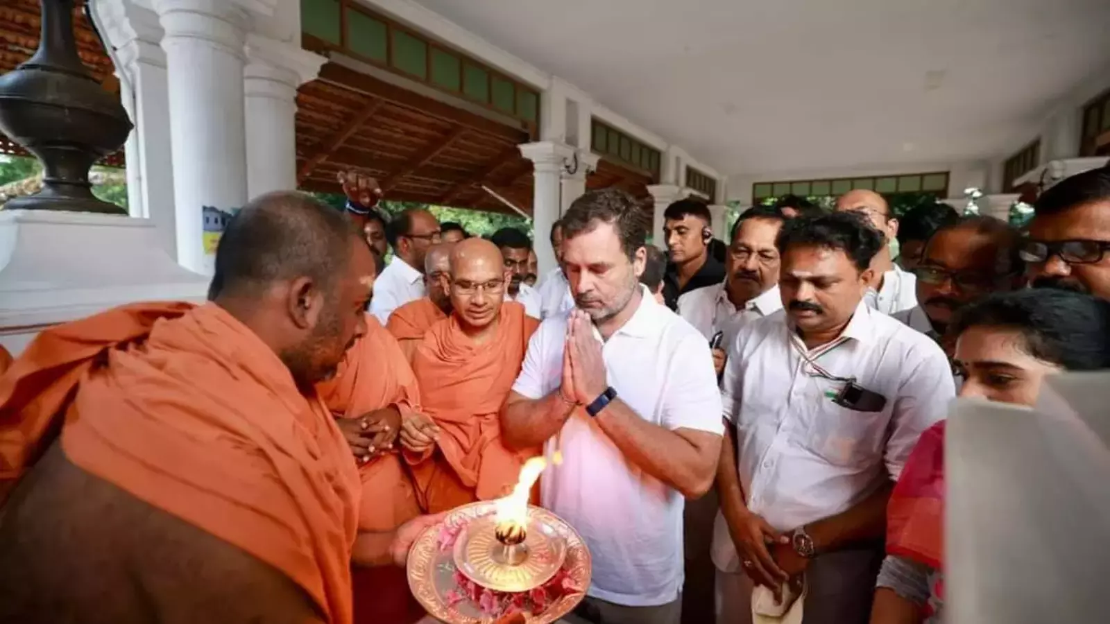 Rahul Gandhi visiting Sivagiri Math and paying homage at Sree Narayana Guru samadhi in Varkala Kerala