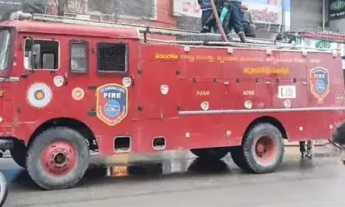 fire broke out at a wine shop on Raj Bhavan Road in Somajiguda, Hyderabad