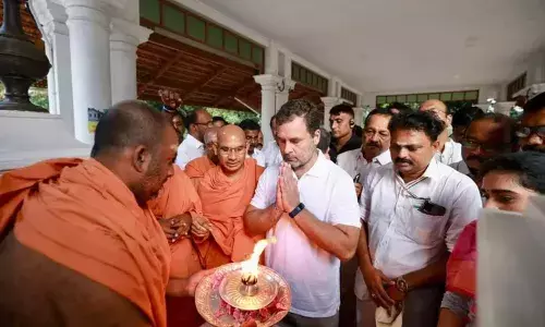 Rahul Gandhi visiting Sivagiri Math and paying homage at Sree Narayana Guru samadhi in Varkala Kerala