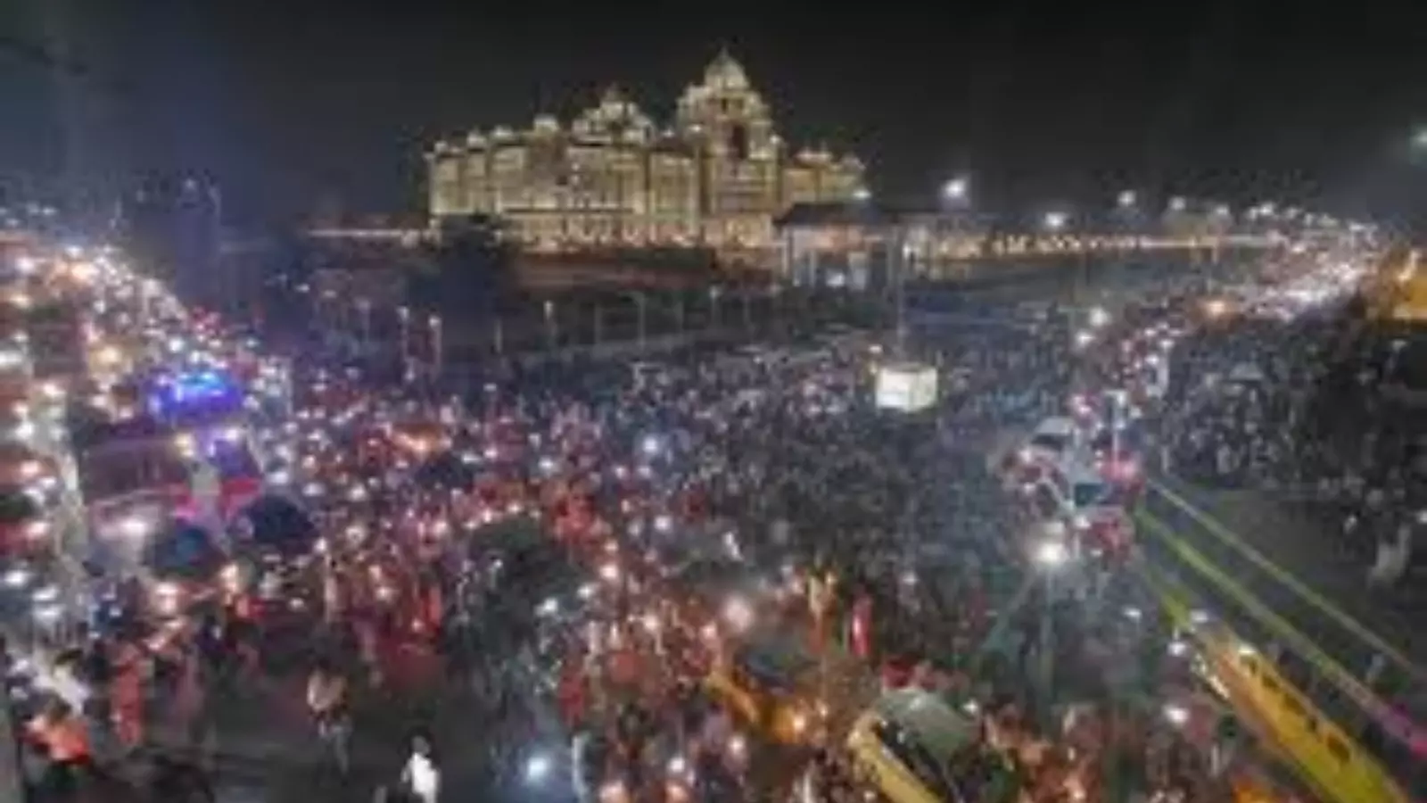 Hyderabad : సచివాలయం  వద్ద లాఠీఛార్జి