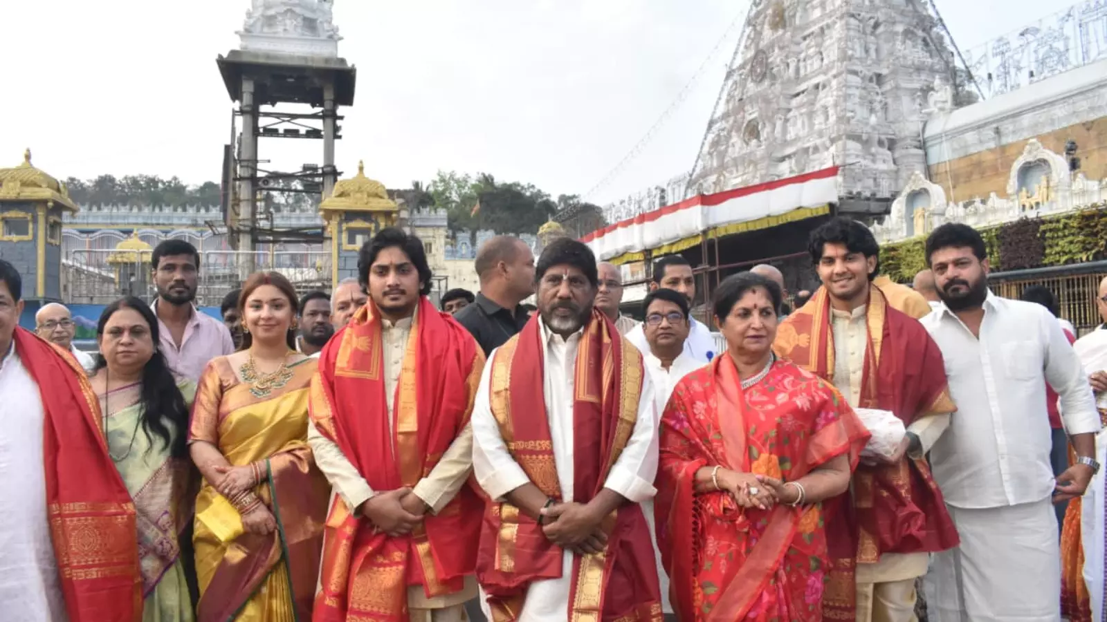 తిరుమలలో భట్టి విక్రమార్క కుటుంబం