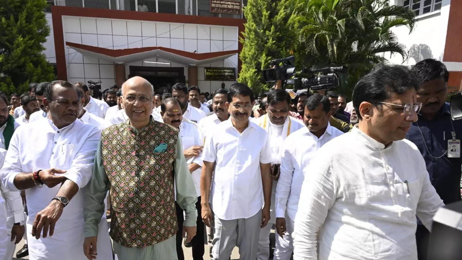 Telangana : రాజ్యసభ సభ్యులు ఇద్దరూ ఏకగ్రీవ ఎన్నిక Telangana : రాజ్యసభ సభ్యులు ఇద్దరూ ఏకగ్రీవ ఎన్నిక