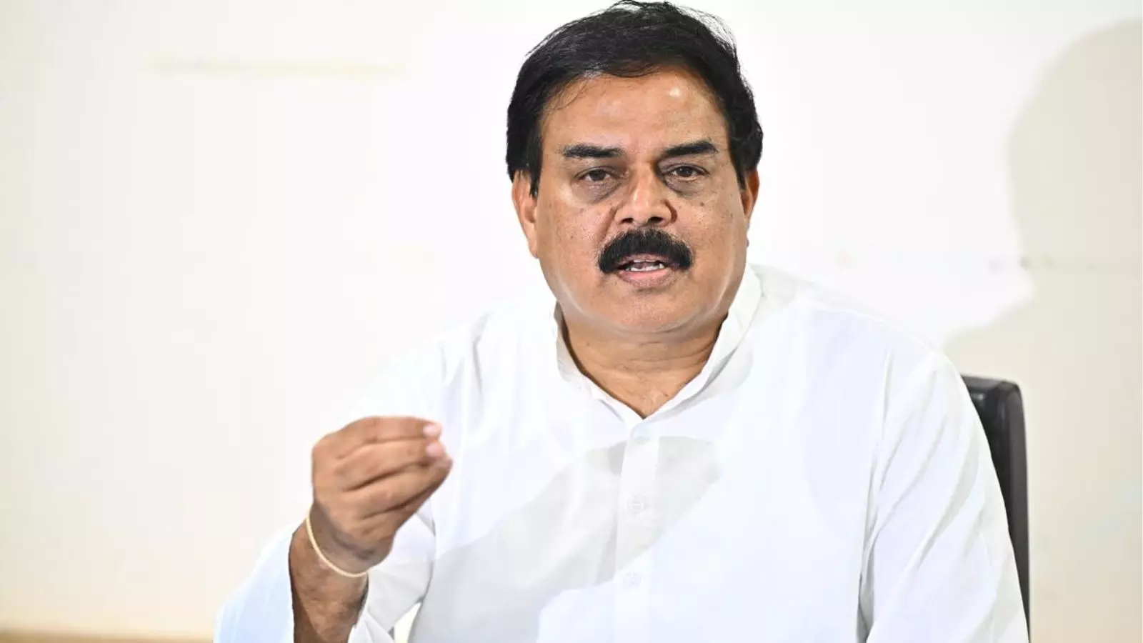 Nadendla Manohar : బ్లాక్ మార్కెట్ చేస్తే కఠిన చర్యలు : నాదెండ్ల మనోహర్