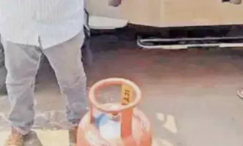 officials seize gas cylinder for non-payment of house tax