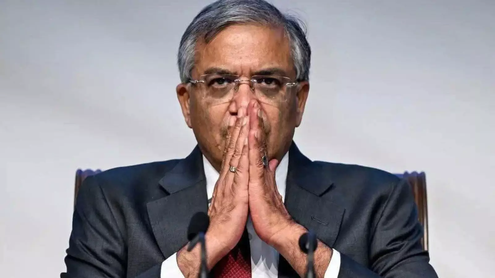 ప్రధాన ఎన్నికల కమిషనర్ పై అవిశ్వాసానికి