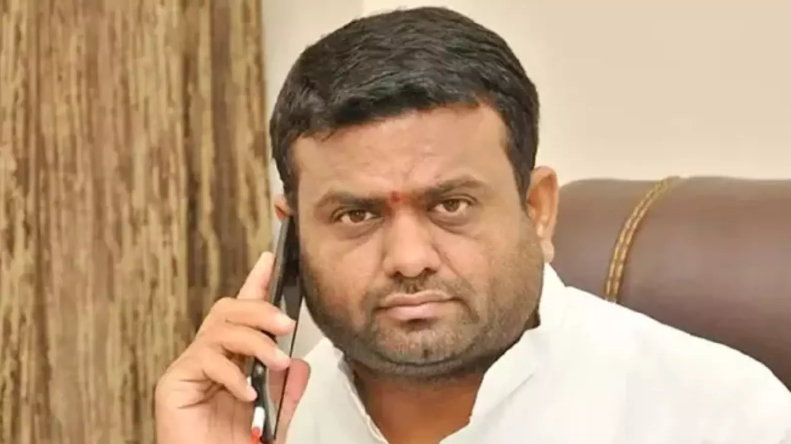 brs issues show cause notice to pilot rohit reddy