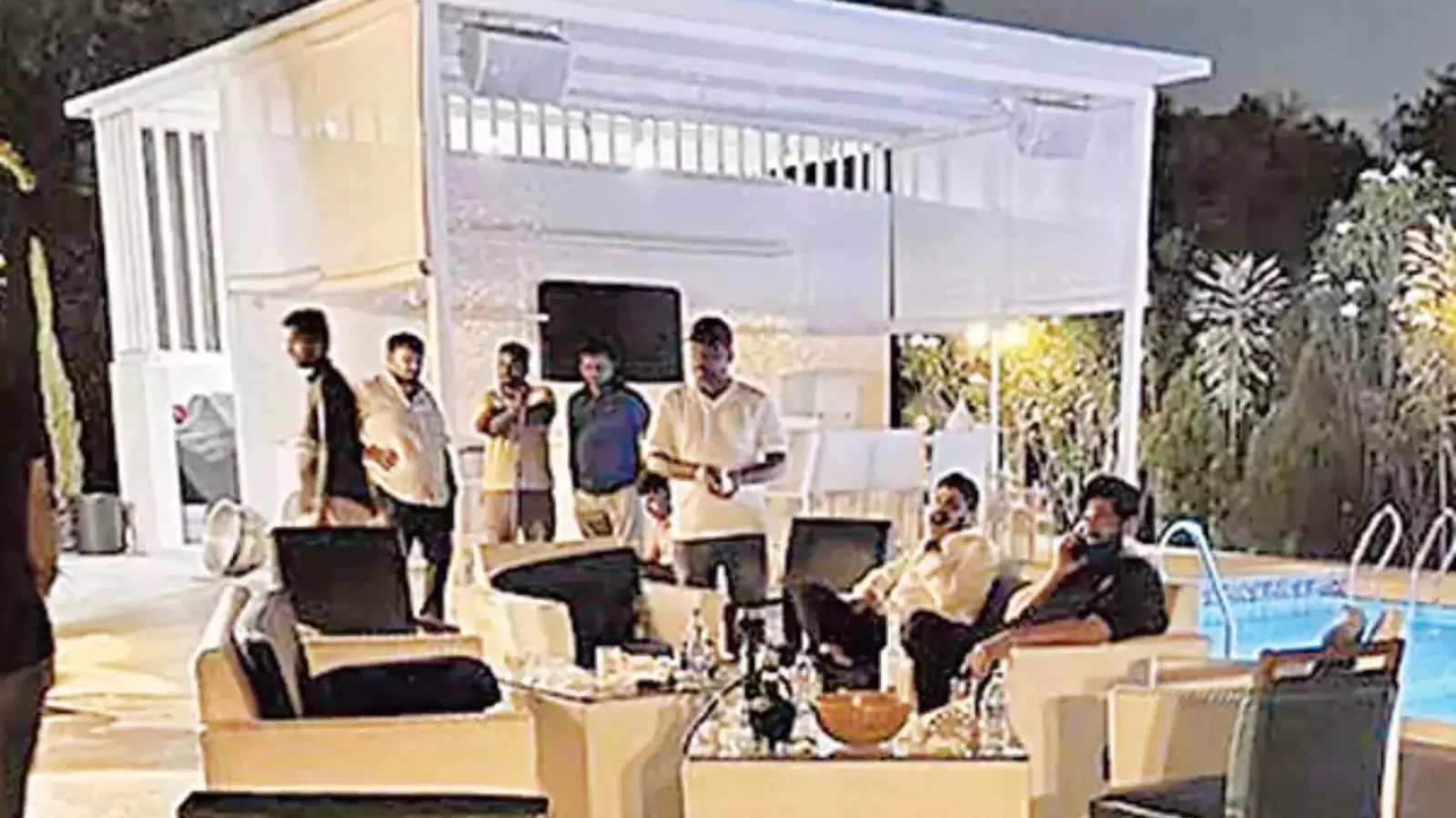 Breaking : మొయినాబాద్ ఫామ్ హౌస్ డ్రగ్స్ కేసులో సిట్ ఏర్పాటు