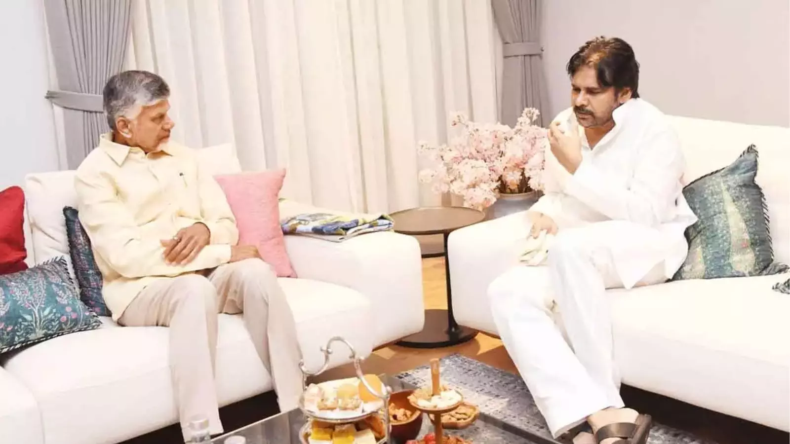 Andhra Pradesh : నేడు చంద్రబాబుతో పవన్ భేటీ