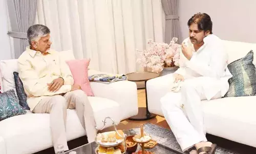 deputy chief minister pawan kalyan will meet chief minister chandrababu today