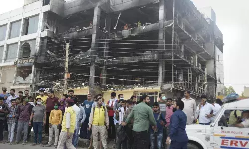 Fire accident at residential building in Delhi Palam with smoke and rescue operations