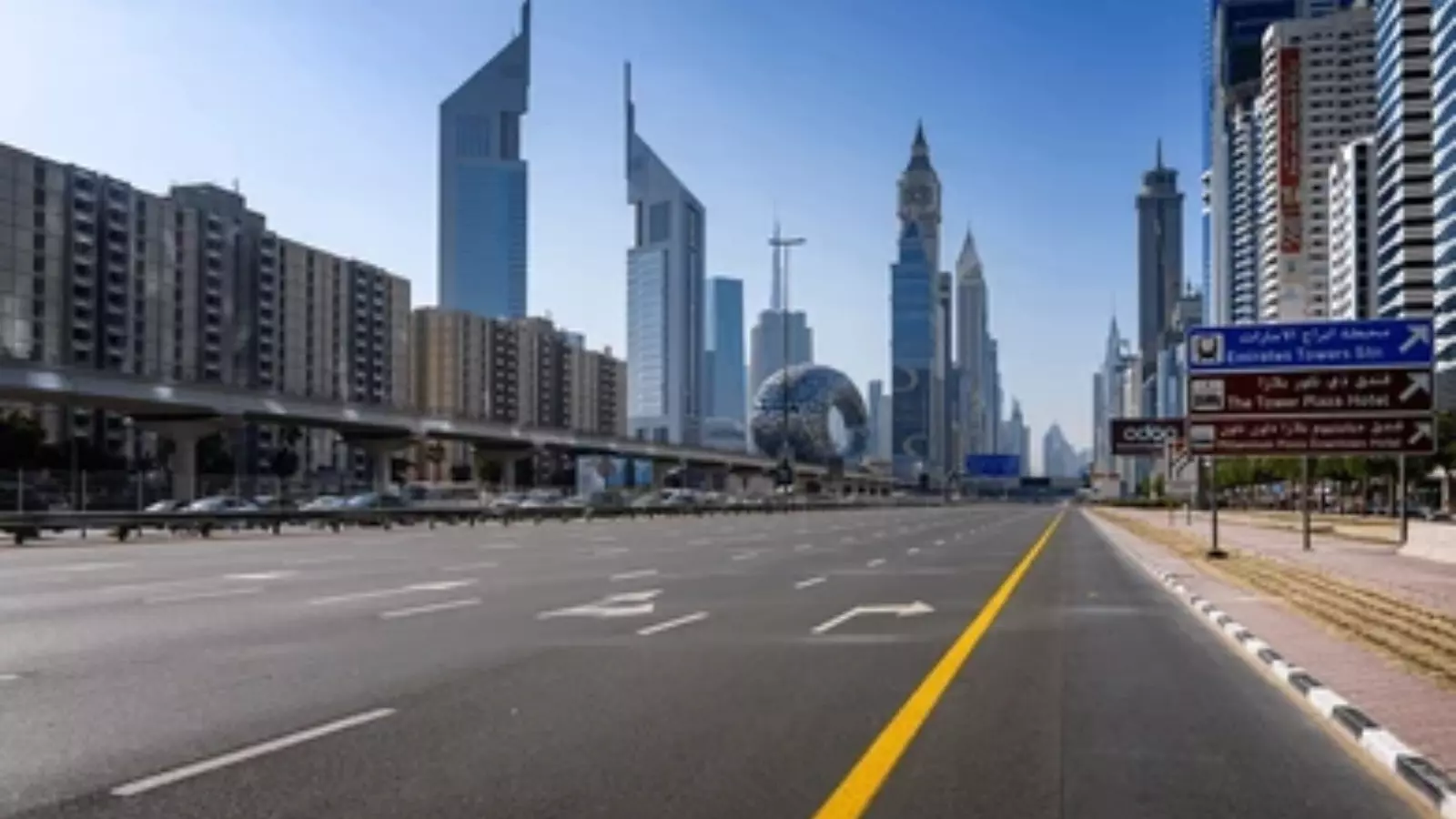 Dubai : ఖాళీ అయిన దుబాయ్ నగరం