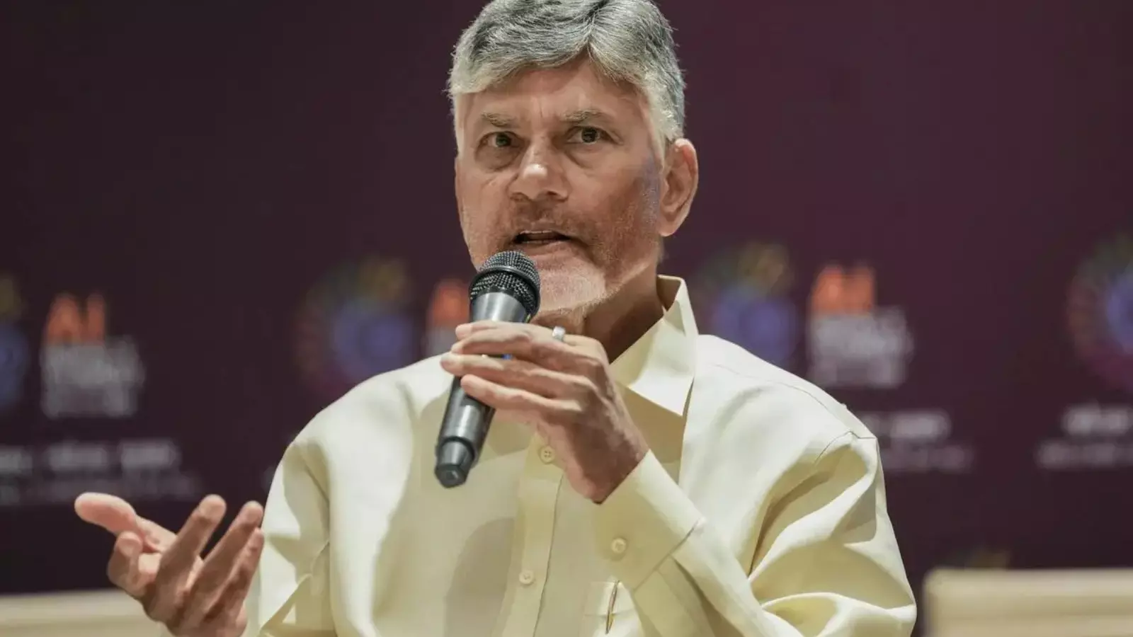 Chandrababu : స్పీడ్ ఆఫ్ బిజినెస్ వైపు ఏపీ దూసుకెళుతుంది Chandrababu : స్పీడ్ ఆఫ్ బిజినెస్ వైపు ఏపీ దూసుకెళుతుంది